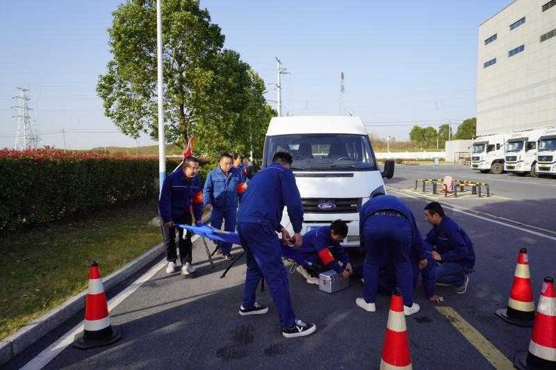 湖北襄阳市局（公司）物流中心开展送货车辆交通事故应急演练